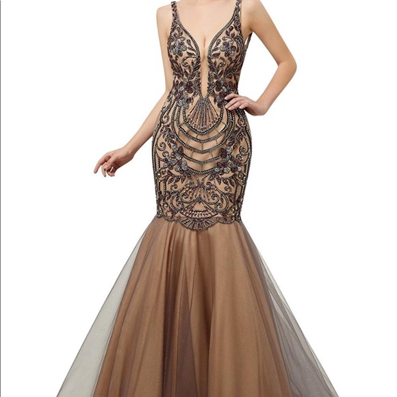 Elegant Diamond Prom Dress - Picture 2 of 3